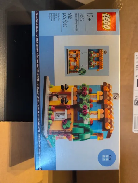 LEGO Promotional: Houses of the World 1 (40583)