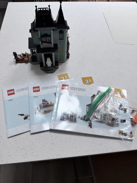 Lego HAUNTED MANSION 31167 Creator 3-in-1 COMPLETE built