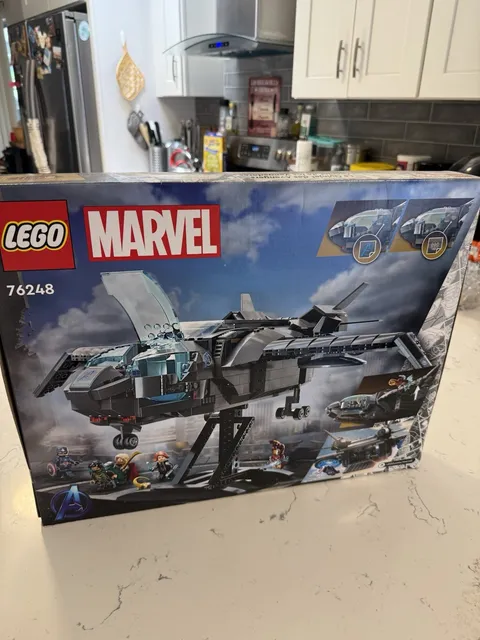 LEGO Super Heroes: The Avengers Quinjet (76248)