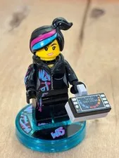 LEGO Dimensions The LEGO Movie Wyldstyle Minifigure With Tag and Accessory