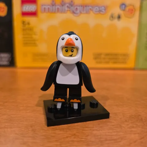 Lego Penguin Boy - CMF Series 16 - Collectible Minifigure - COMPLETE