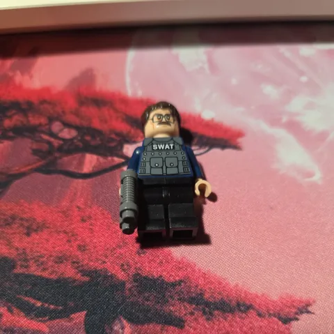 Lego Commissioner James Gordon 76001 Super Heroes Minifigure