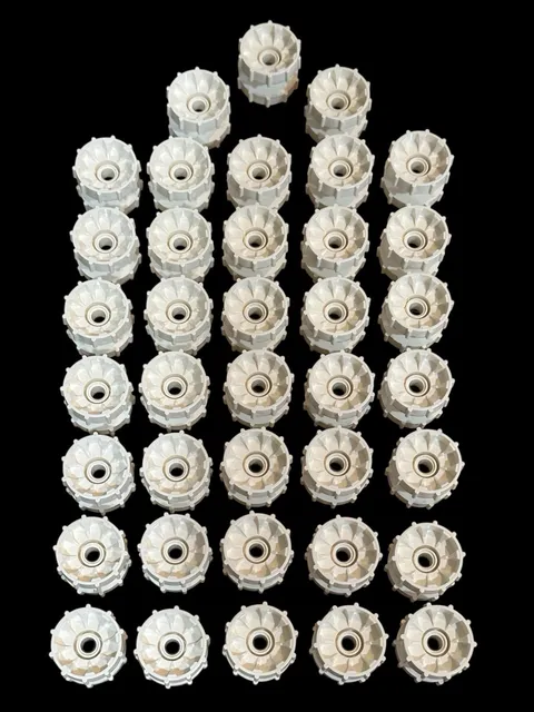 *Lot of 38* LEGO White Wheel Technic Tread Hub Fit Bulldozer Tank Part No. 32007