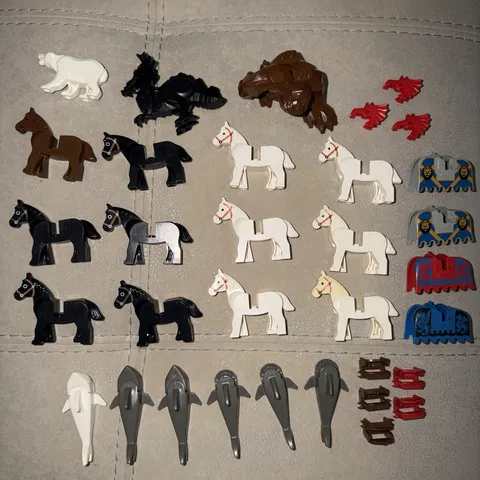 Vintage Lego Horse And Animal Lot W/ Battle Accessories Barding, Saddle, Helmets