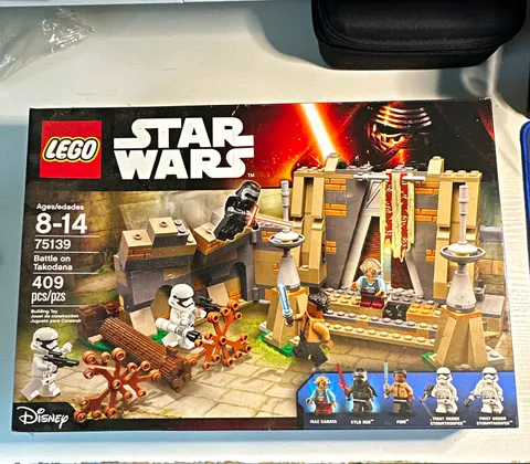 LEGO Star Wars 75139 Battle on Takodana Complete Set 409 pcs Ages 8-14