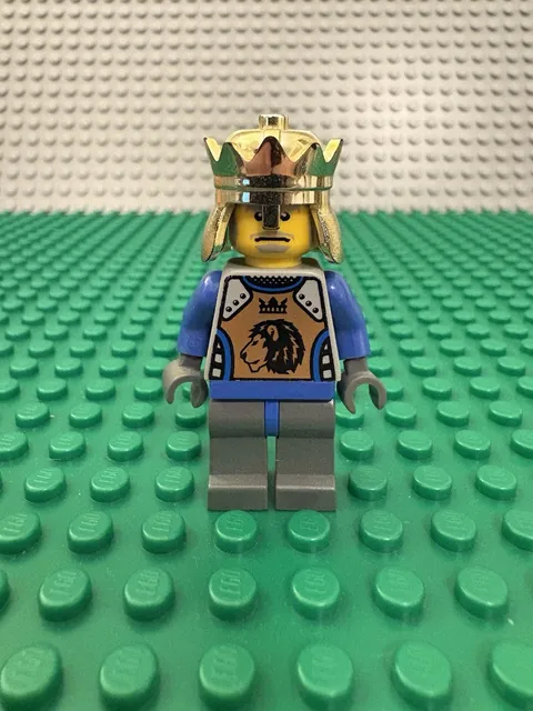 LEGO Castle Knights Kingdoms King Mathais Minifigure