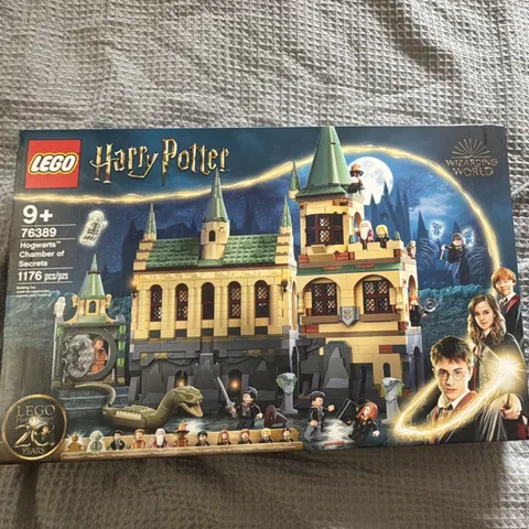 LEGO Harry Potter Hogwarts Chamber of Secrets 76389 1176pcs Brick Separator