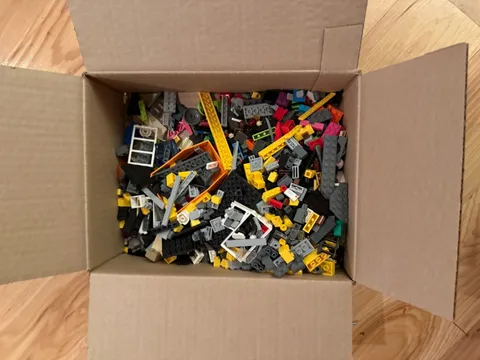 Mixed Lot of Legos 2lbs 10.9 oz