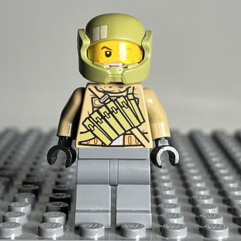 Resistance Trooper - Helmet with Chin Guard Star Wars Lego Minifig sw0892 - 1O
