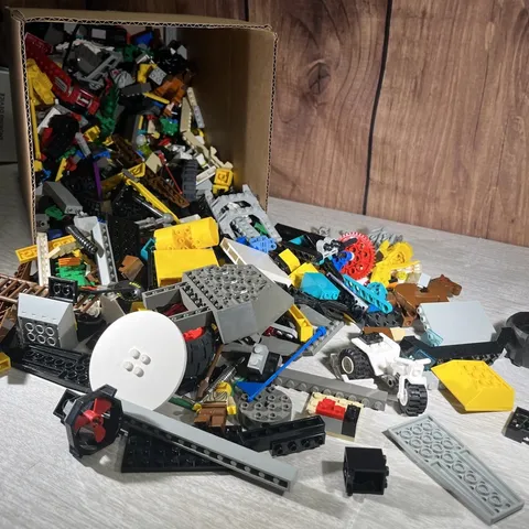LEGO Lot 5 LBS Bulk Mixed Bricks Pieces Plates Parts Genuine LEGO used