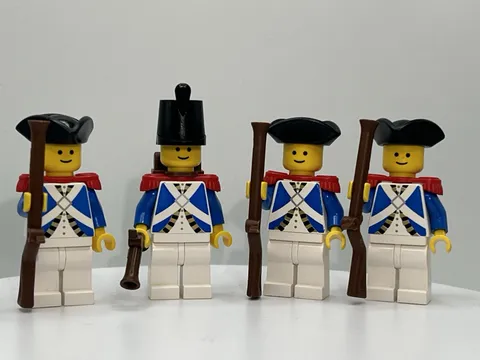 Vintage LEGO Minifigure Imperial Soldier Lot 4 W Accessories PI060 PI061 Pirates
