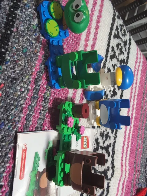 LEGO Super Mario * Frog * Penquin * Bear* Power Ups See Pictures 