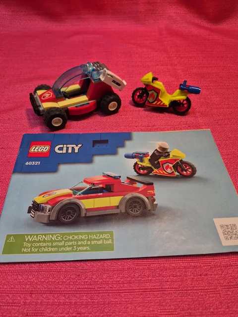 LEGO City Fire Vehicle & Fire Motorcycle Lot w Instruction Manual Mismatch