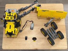 Lego Technic: Construction: Hauler 8264 (2009) Retired. Motorized. Incomplete