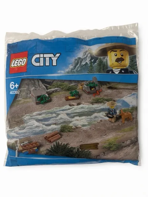 Lego 40302 Become my City Hero Mountain Police Brand New Sealed Free Shipping