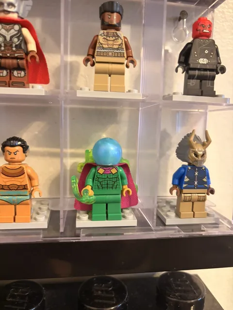 Lego Mysterio Minifigure sh0681 76174 Marvel Super Heroes 100% Complete & Stand