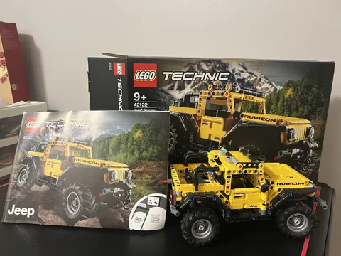 LEGO Technic 42122 Jeep Wrangler 665 pcs Complete Set Box Brick Separator