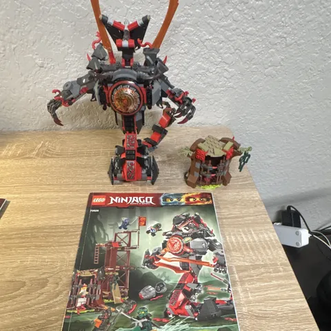 LEGO NINJAGO Dawn of Iron Doom 70626 Set 704 pcs w/ Instruction Manual