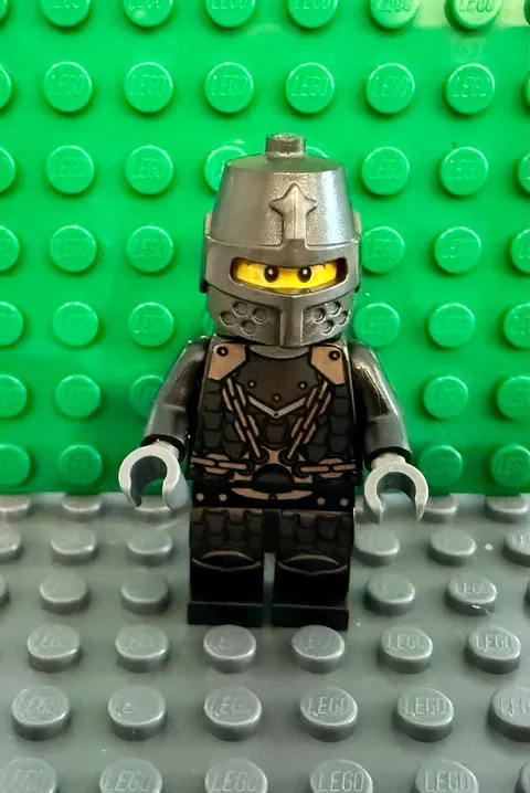 Lego Minifigure cas468 Castle Kingdoms Dragon Knight Scale