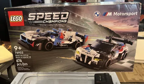 LEGO 76922 Speed Champions BMW M4 GT3 & BMW M Hybrid V8 Race Cars 676 Pcs