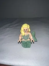 LEGO Blonde Mermaid Minifigure - 4194 Pirates Caribbean - Whitecap Bay Sirens