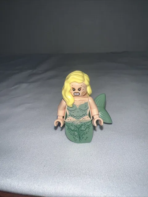 LEGO Blonde Mermaid Minifigure - 4194 Pirates Caribbean - Whitecap Bay Sirens