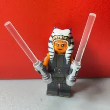 LEGO Star Wars Ahsoka Tano Minifigure Rebels Dual White Lightsabers sw1300 Jedi