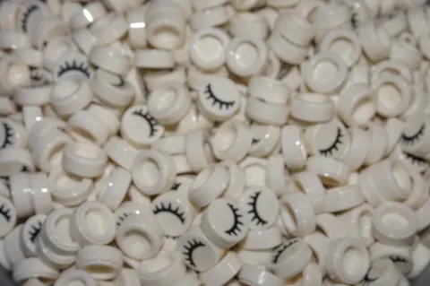 NEW = LOT OF 50 = LEGO Tile Round with Closed Eye & Lashes Part 10-10 98/38