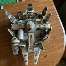 LEGO Star Wars: Millennium Falcon (75257) preowned, incomplete, no figs- As Is 