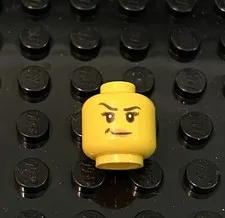 LEGO Minifig FEMALE YELLOW HEAD, Red Lips, Long Eyelashes, Dimple