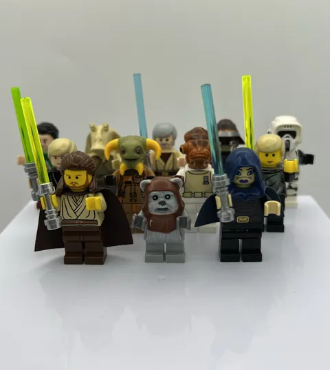 LEGO Star Wars Minifig Lot Luke Skywalker Qui-Gon Jinn Jar Jar Boolio
