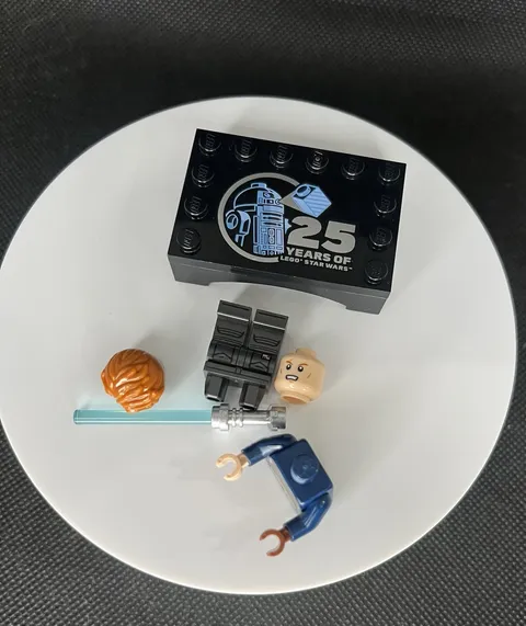 LEGO Star Wars Cal Kestis 25th Anniversary Edition Minifigure with Stand