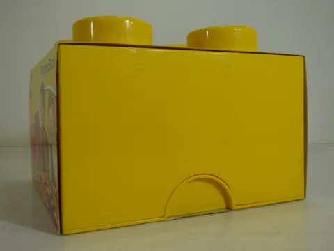 LEGO Storage Products: 40030632 4-Stud Brick Yellow NEW *Damaged Product*