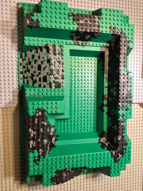 LEGO Castle baseplate from Royal Knights Castle 6090