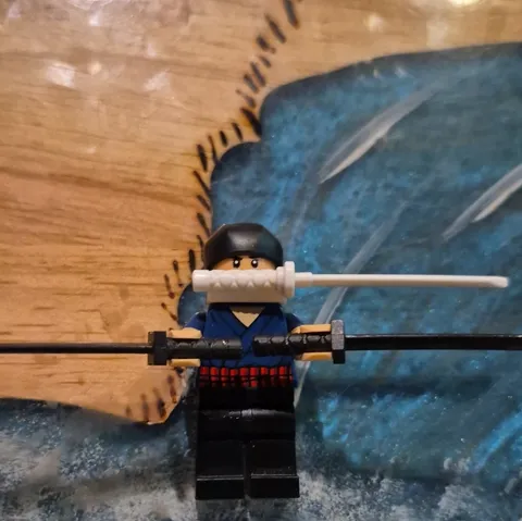 LEGO Minifigure Ninja/Samurai Black Hair Blue Torso Black Legs 3 Swords