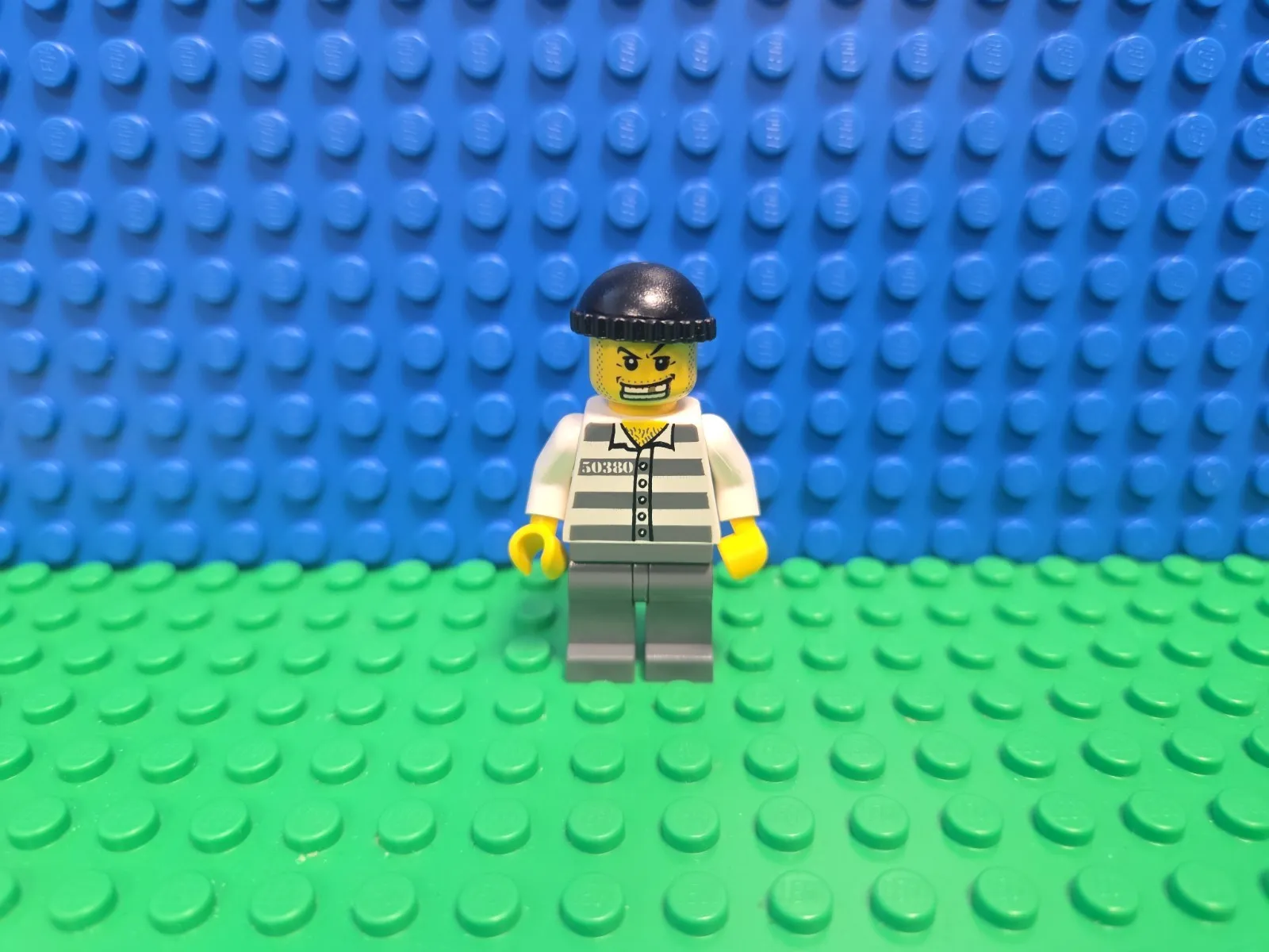 LEGO Prisoner Magnet Minifigure 4266910 City Town CMF Lot Rare Vintage Retired