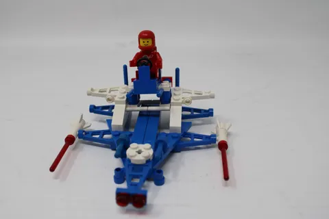 LEGO Classic Space 6846 - Tri-Star Voyager- Complete w/Insturctions & Checklist