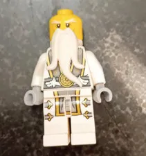 LEGO Minifigure w/ Long White Beard, Yellow Head & White Robe Outfit