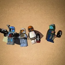 LEGO Star Wars Mandalorian Minifigure LOT of 4 Minifigures from set 75267