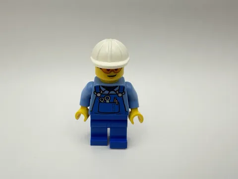 LEGO CITY Part cty1274 - Roadwork Truck Driver, Male w/ Hardhat - 1pc