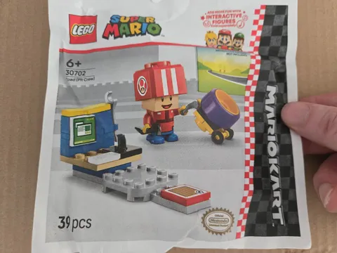 LEGO Super Mario Mario Kart 30702 Toad (Pit Crew) – New Sealed Polybag