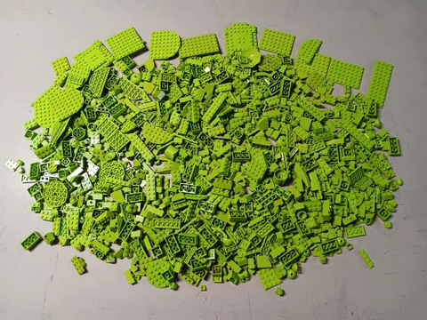 LEGO BULK LOT 1250 LIME GREEN PLATES BRICKS SLOPES  & SPECIALTY PIECES LB