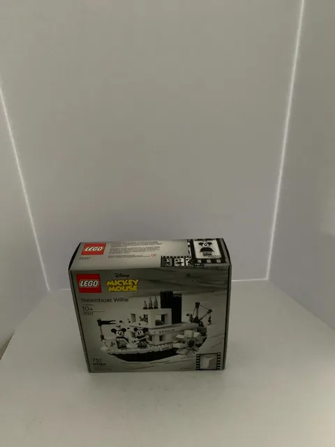 LEGO 21317 Ideas Disney Steamboat Willie-Brand New & Sealed