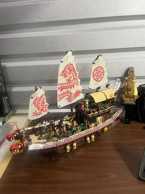 LEGO The LEGO NINJAGO Movie Destiny's Bounty 70618 In 2017 Used Retired