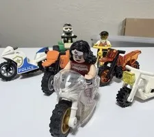 LEGO Wonder Woman Motorcycle w/ Police Bikes ATV & More Bundle
