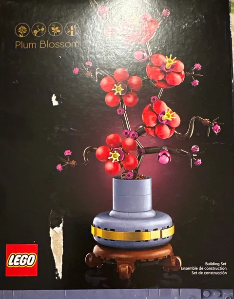 LEGO Icons Botanical Collection Plum Blossom 10369 327pcs Brick Separator