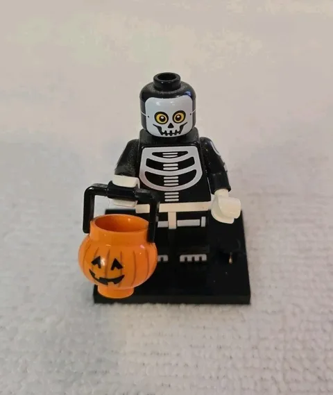 Lego Collectible Minifigure Series 14 (71010) Skeleton Costume Complete 