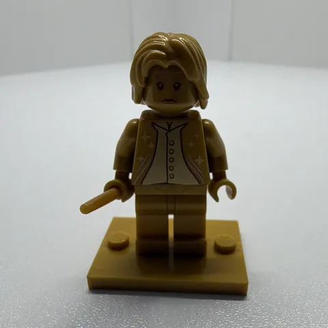 LEGO Harry Potter 20 Years Anniversary Gold Minifigure w/ Wand & Display Base