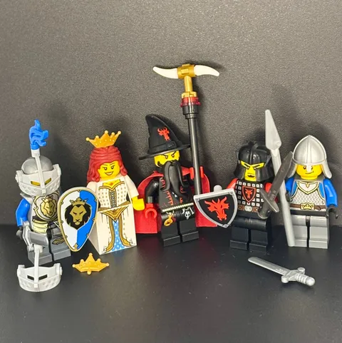 LEGO 70403 Dragon Mountain Minifigures 2013 - CAS533, CAS534, CAS 535, CAS536 +
