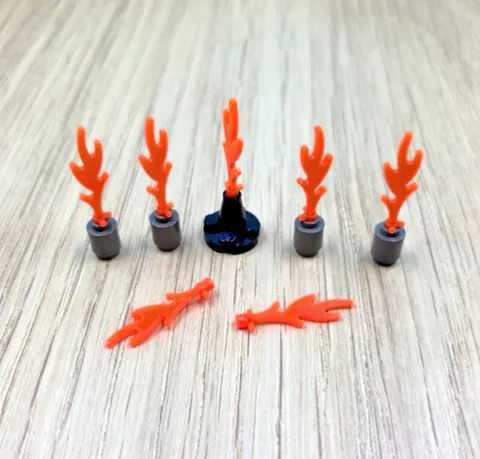 LEGO Minifigure Lot of 7 Orange Flame Tool Weapon Fire W/5 bases